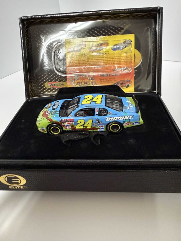 3 ACTION RACING COLLECTIBLES ELITE 1:24 JEFF GORDON - Image 2