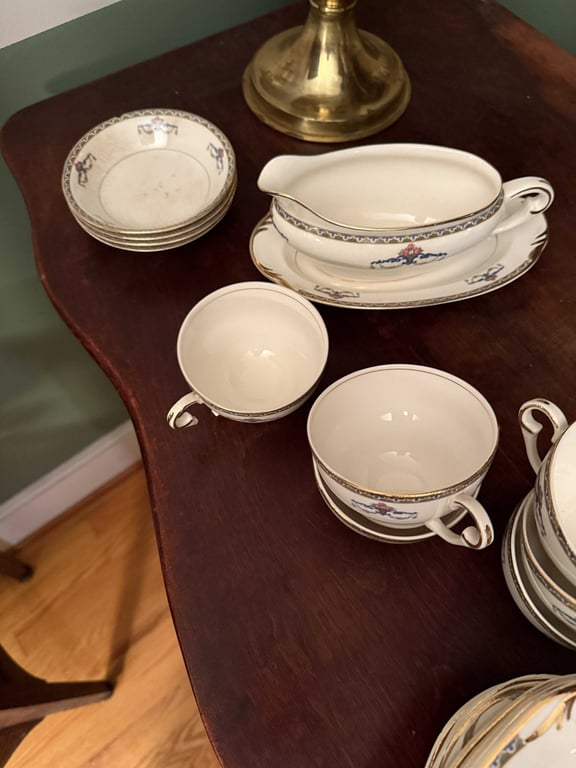 SET OF POPE-GOSSER MELROSE PATTERN CHINA - Image 3