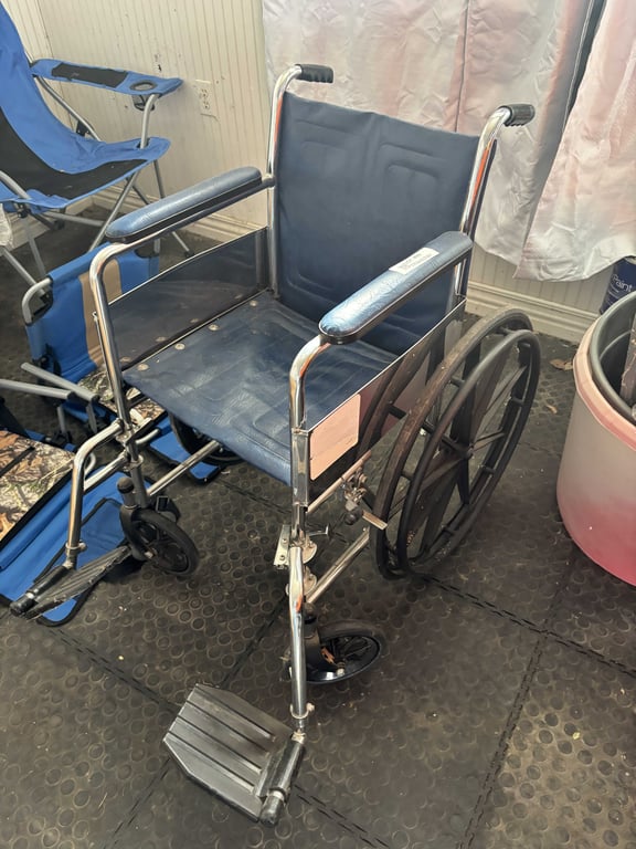 Wheelchair - Image 3