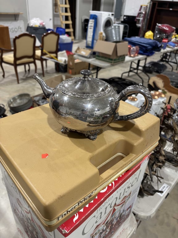 Willcox International Cup Co Beverly Manor Silver Plate Tea Pot - Image 2