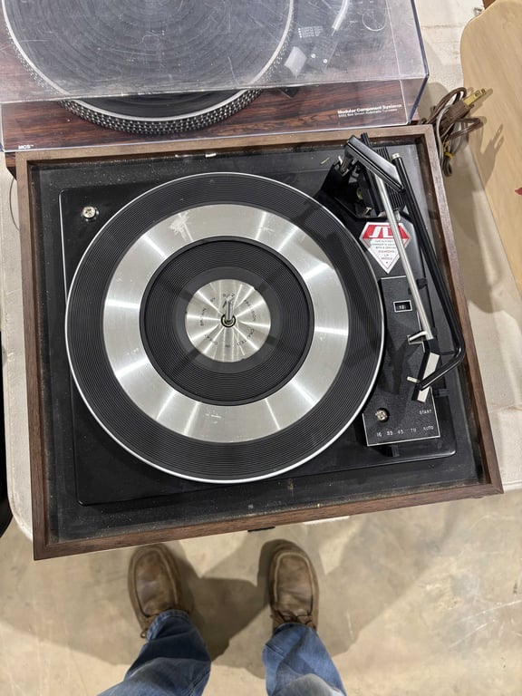 Soundesign Turn Table - Image 3