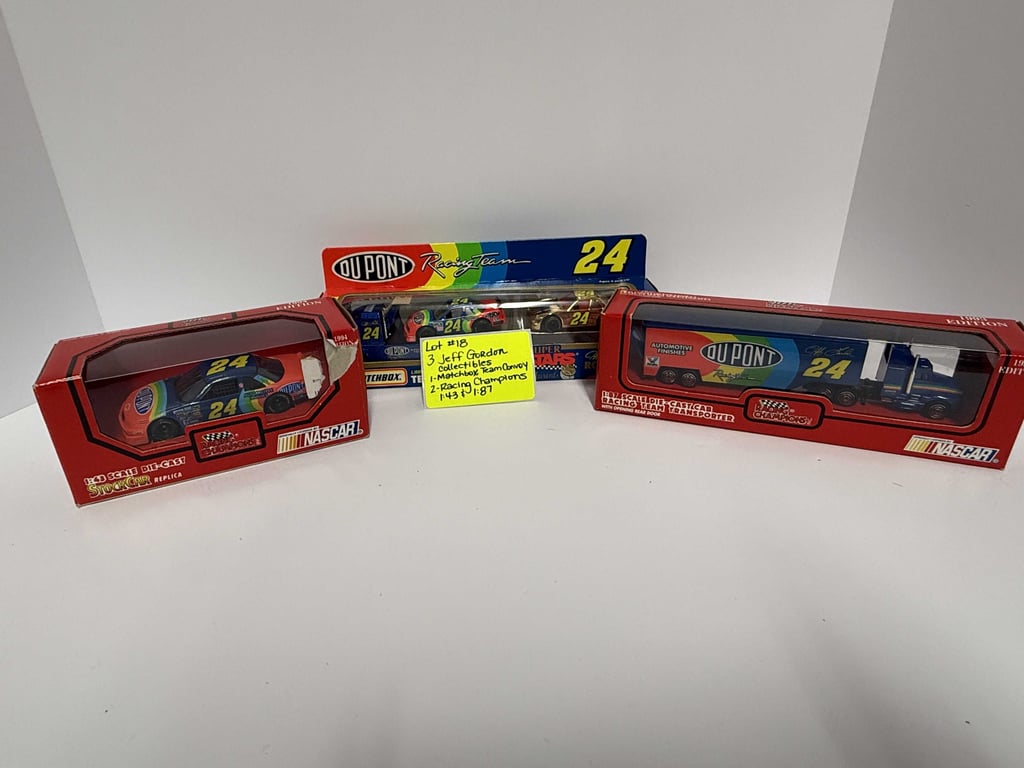 3 - JEFF GORDON COLL. MATCHBOX TEAM CONVOY.....
