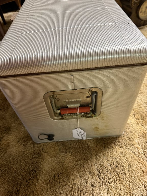VTG THERMASTER ICE CHEST - Image 4