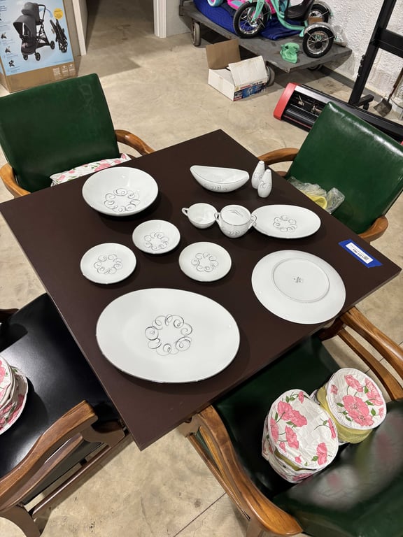 68 pc Style House "Rhythm" China set