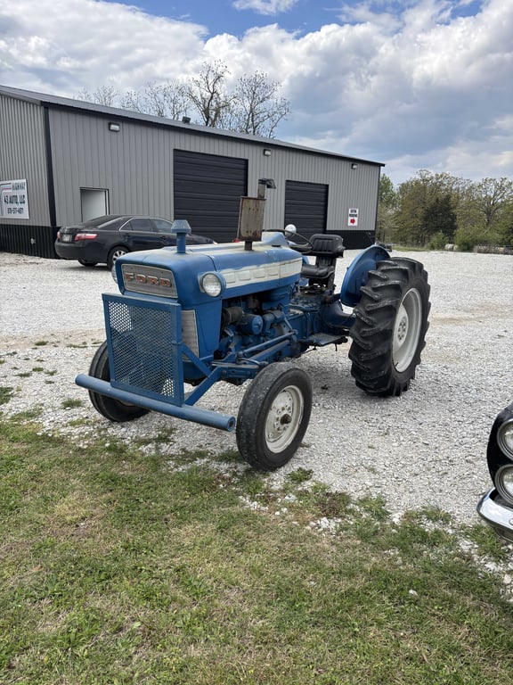 Ford 3000 Diesel - Image 3
