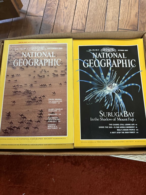 4 BOXES OF OLD NATIONAL GEOGRAPHIC