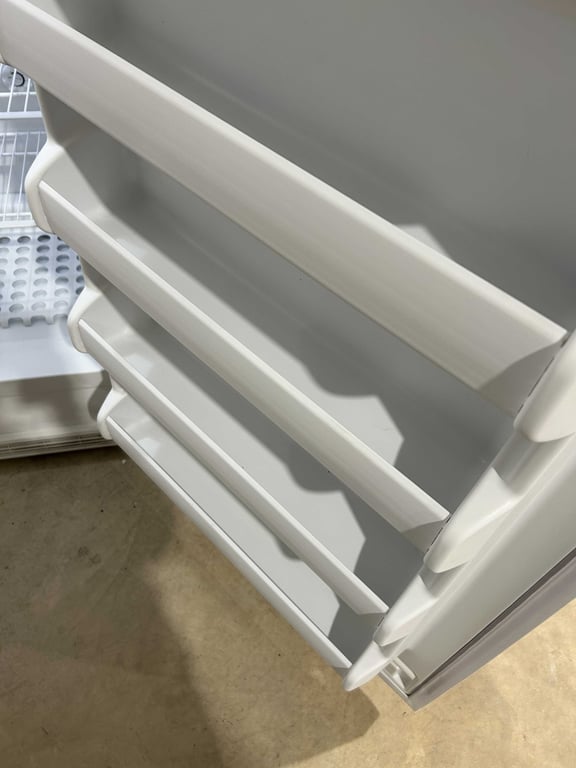 Frigidaire Upright Freezer - Image 11