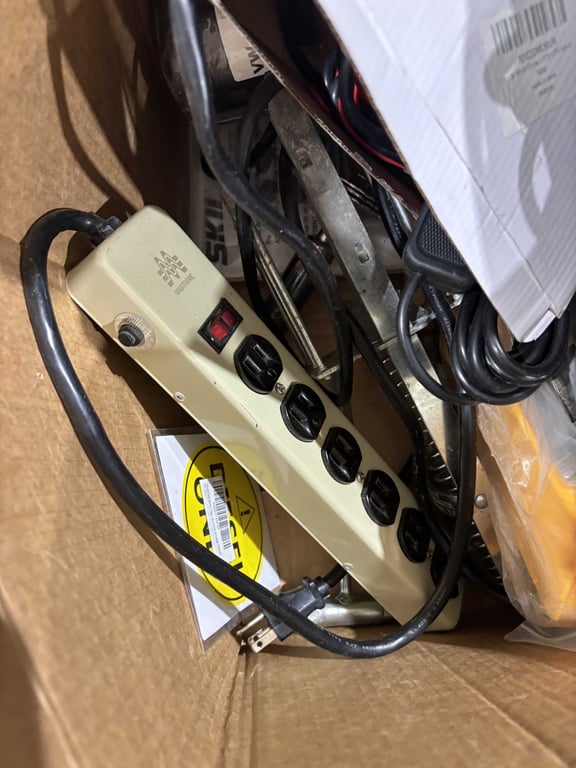 Box of Misc Electric - Image 3