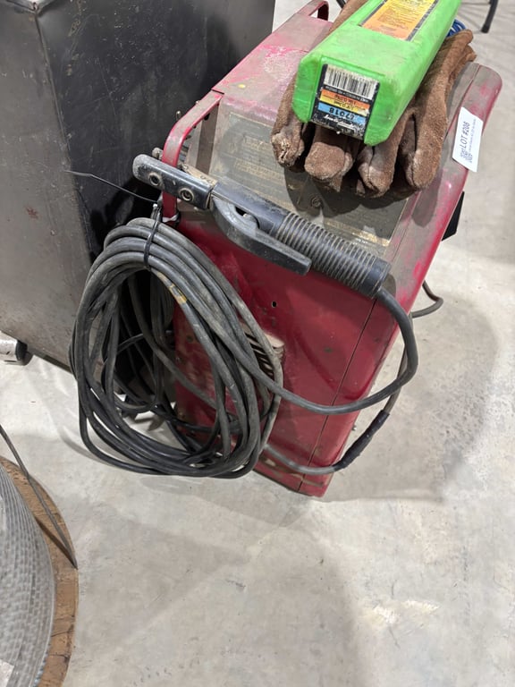Lincoln Electric AC-225 Arc Welder - Image 4