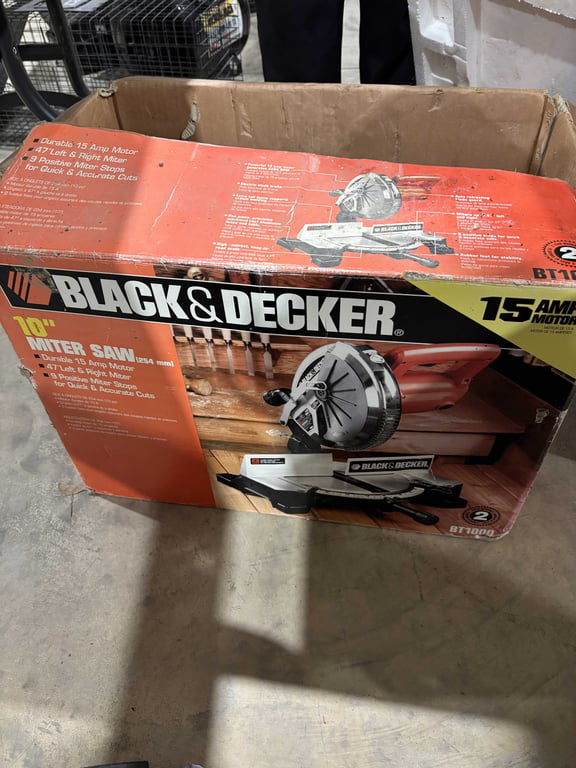 Black & Decker 10" Miter Saw - Image 2