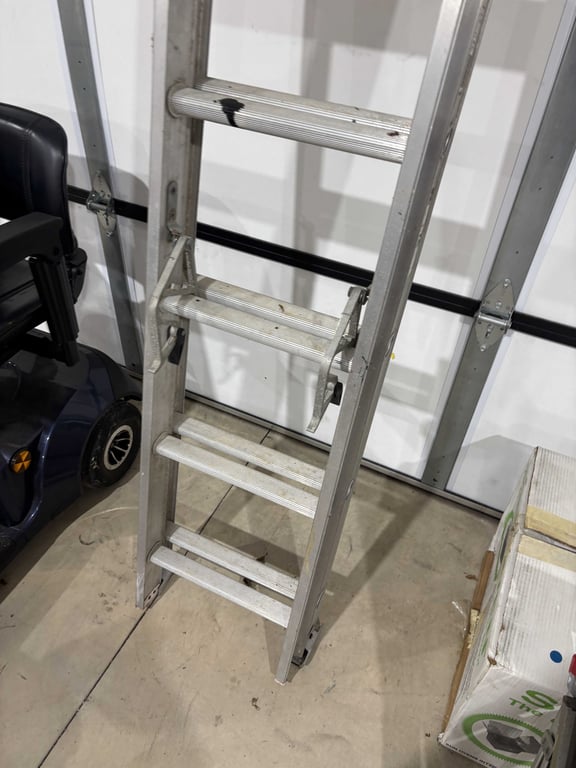 Louisville 16' extension ladder - Image 2