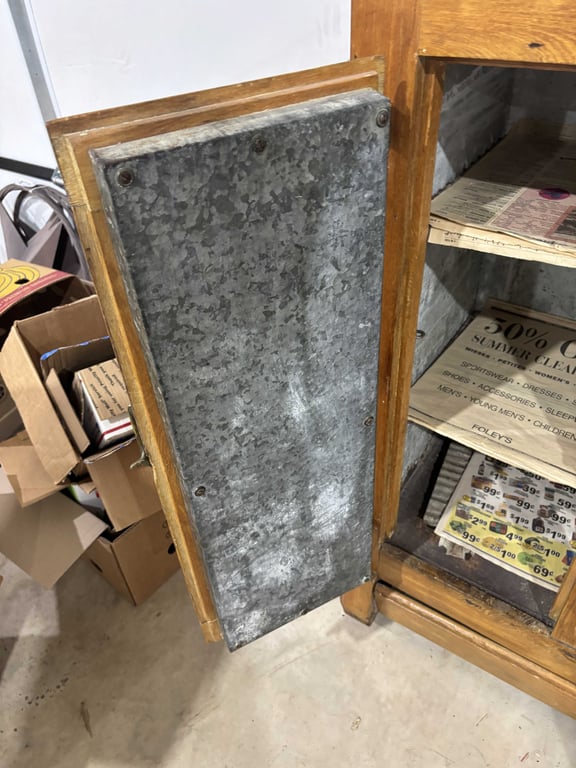 Airtite Vintage Icebox - Image 8