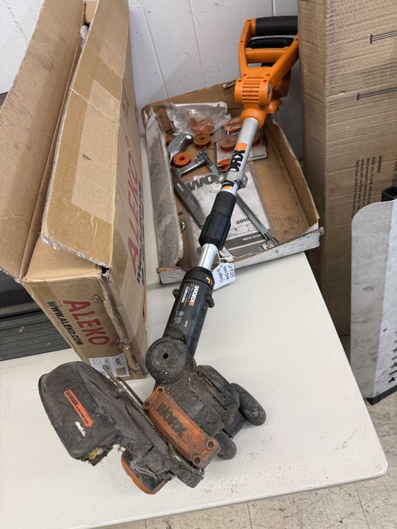WORX WEEDEATER (NO BATTERY) & MISC. ITEMS