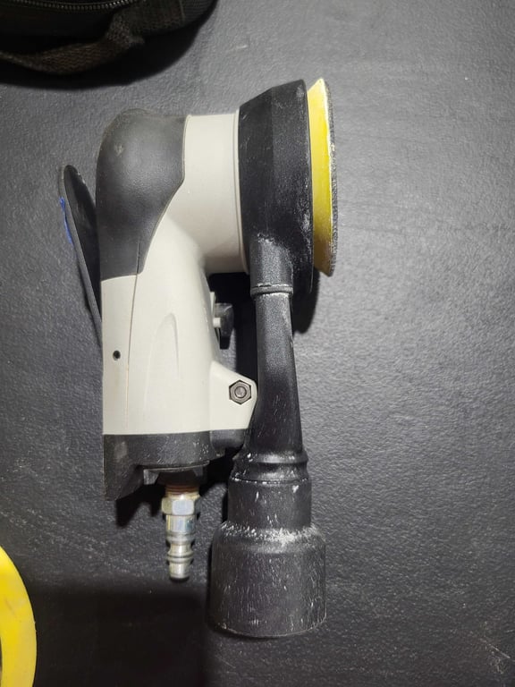 Pneumatic orbital sander - Image 2