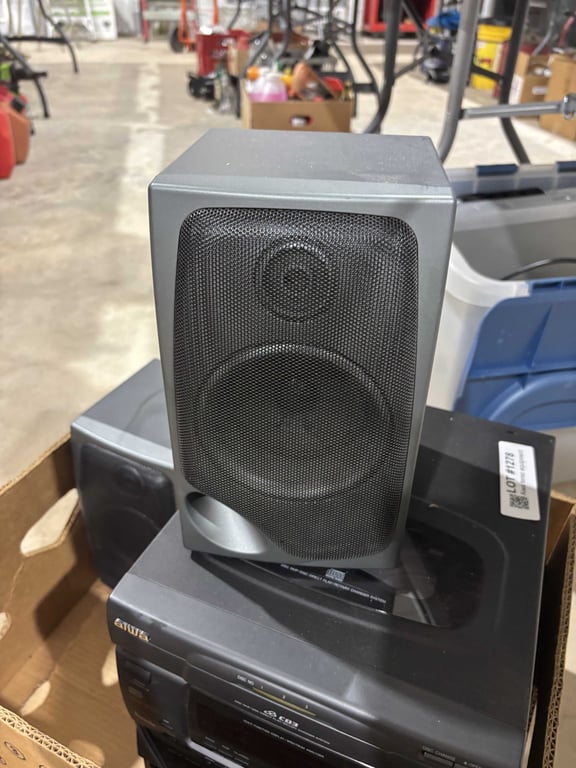 Aiwa tereo equipment - Image 3