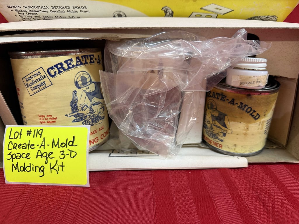 CREATE A MOLD SPACE AGE 3D MODEL KIT - Image 2
