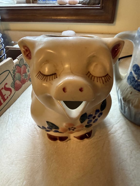 VTG "SMILEY THE. PIG" PTCHER