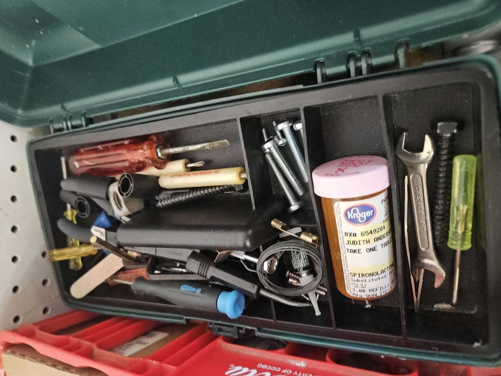 GREEN TOOL BOX W/CONTENTS