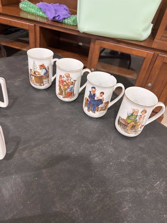 11 Norman Rockwell Mugs - Image 6