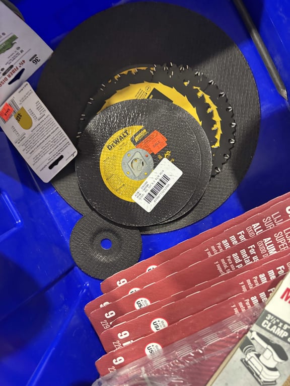 Multi purpose sandpaper and misc blades - Image 7