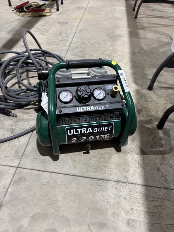 Masterforce 2 Gallon 135 PSI Compressor and Air Hose