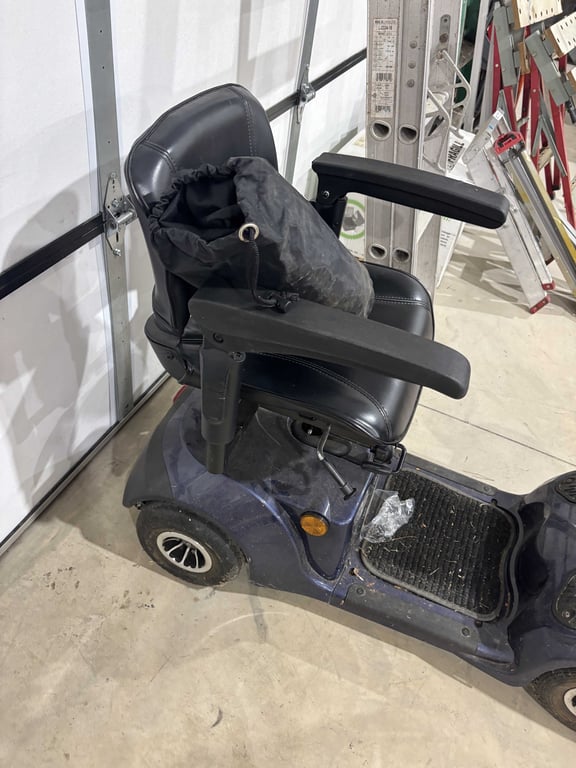 Daytona power chair - Image 7