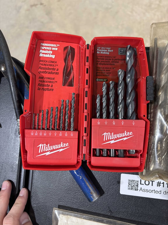 Assorted drill bits - Image 2