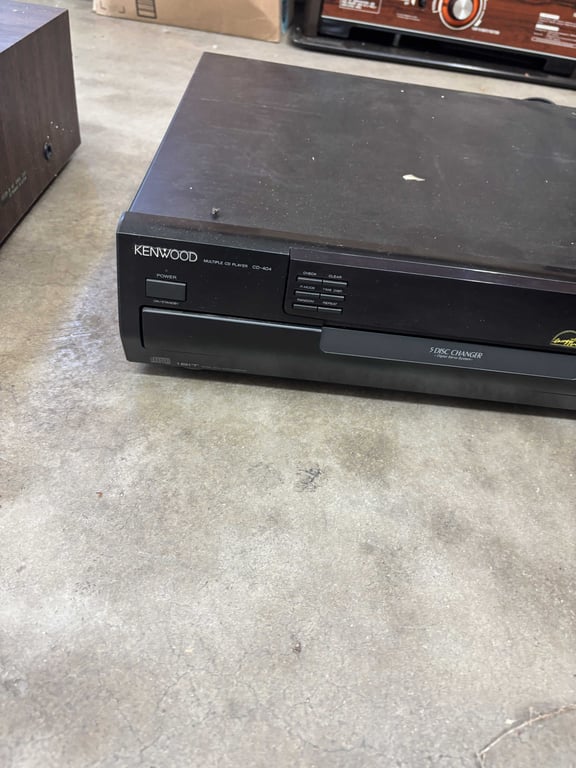 Kenwood 3 disc CD player - Image 2