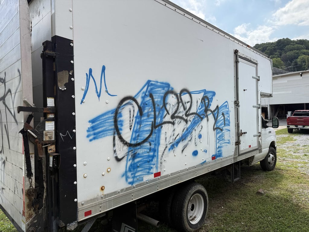 BOX TRUCK - Image 3