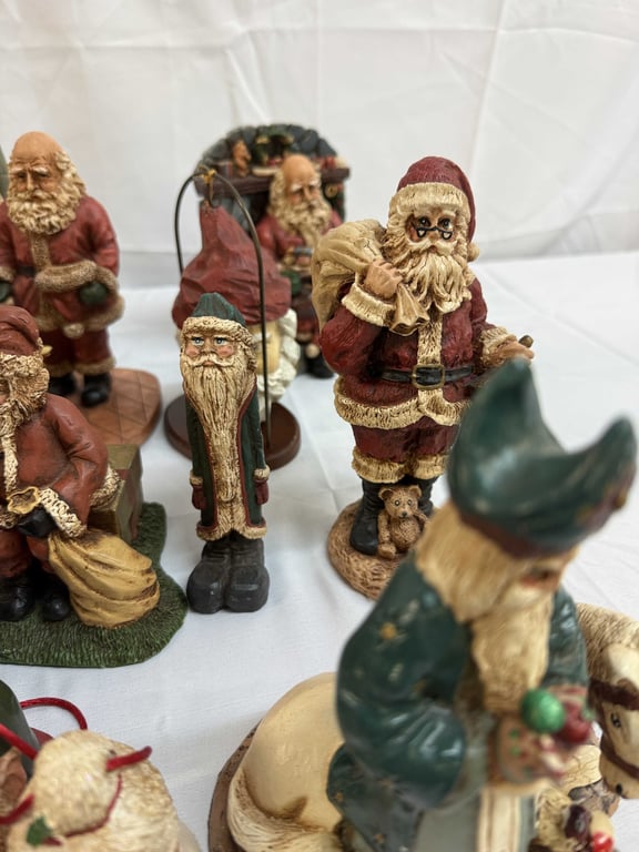 22 PCS CHRISTMAS DECOR HANDCRAFTED IN VA - Image 5