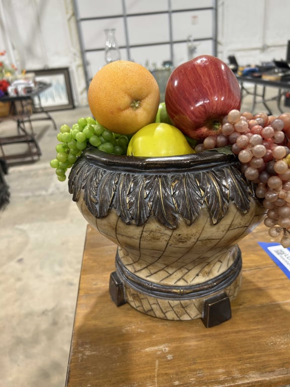 2 pc table decor & fruit decor - Image 2