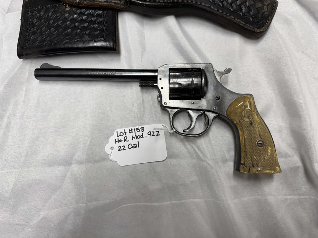 H&R MOD 922 22 CAL
