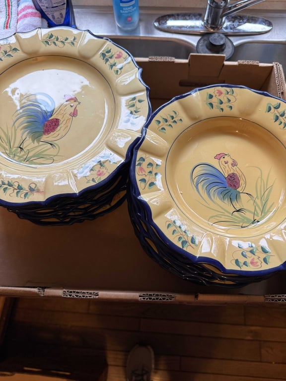 SET OF CRACKER BARREL ROOSTER DISHES