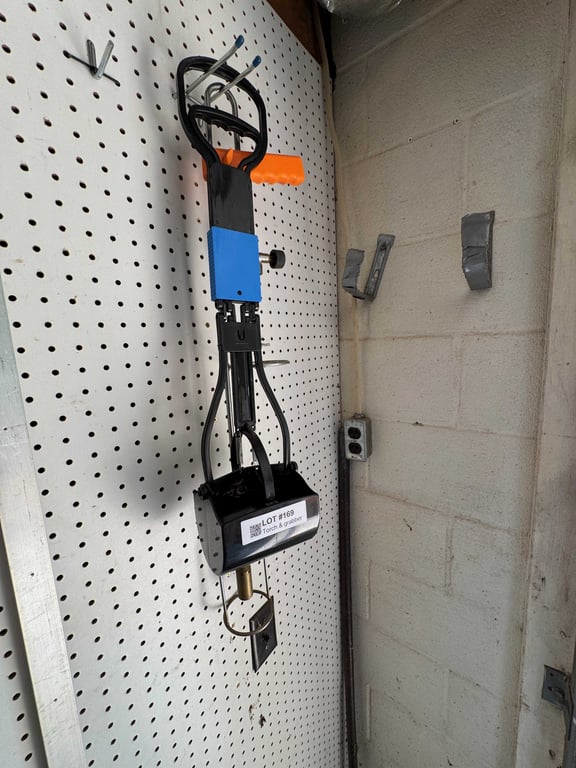 Torch & grabber - Image 3