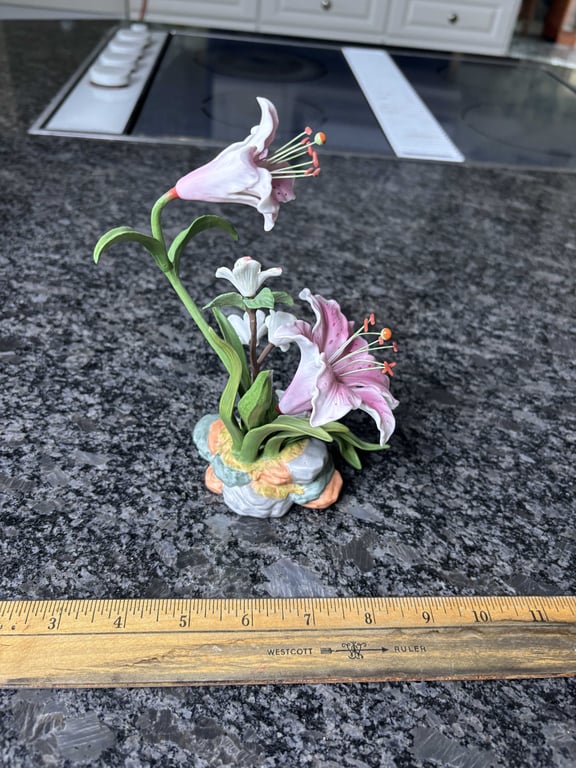 Lenox Rubrum Lily - Image 2