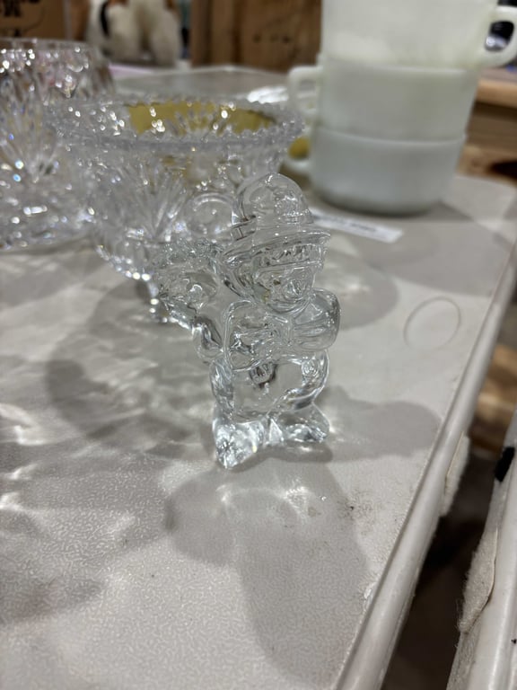 Clear glass figures - Image 4