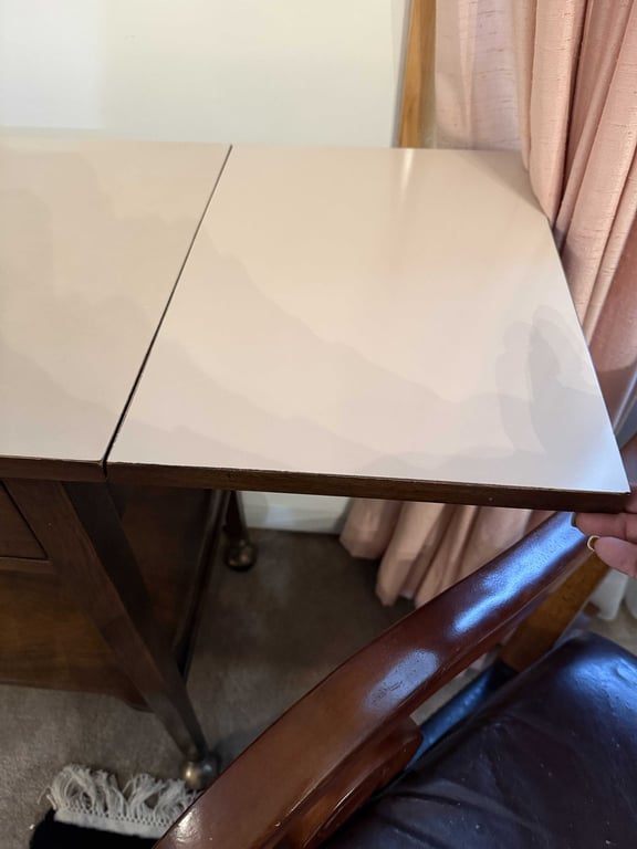BROYHILL CONSOLE TABLE W/SIDE EXTENSIONS - Image 2