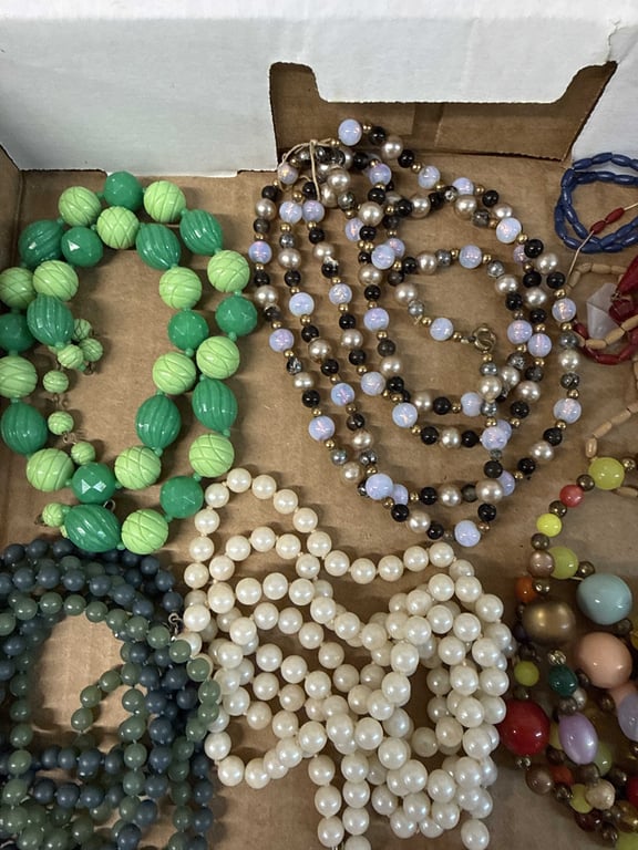 Assortment Costume Necklaces - Image 5