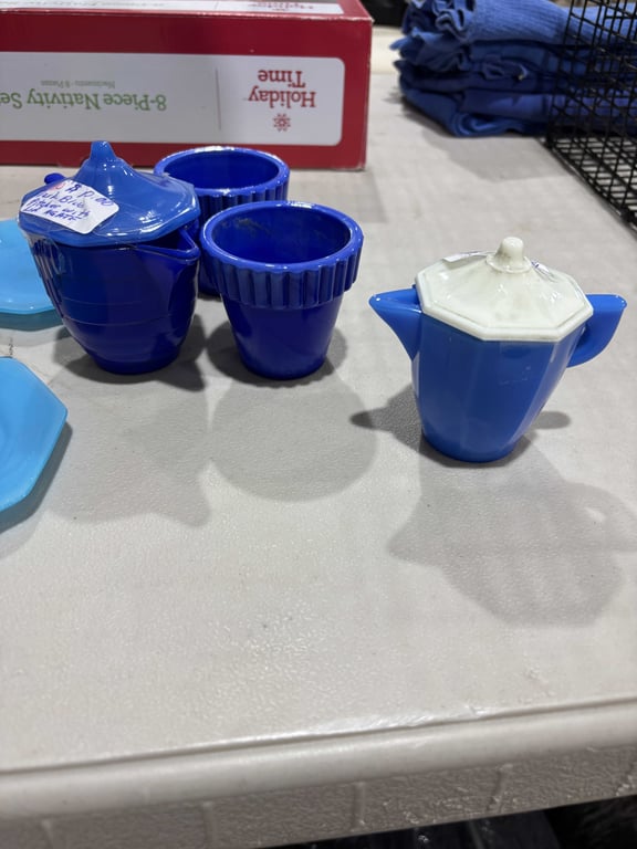 8 Small Blue Dishes - Image 3