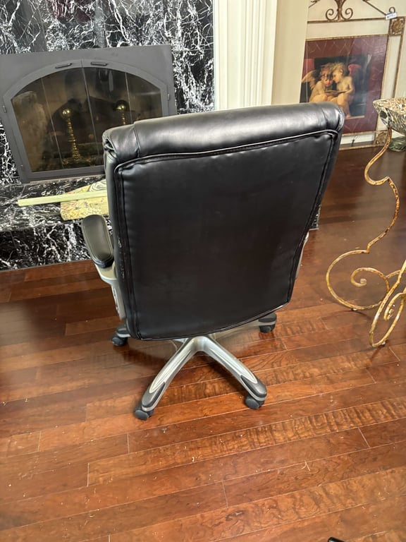 Office Chair - Image 3