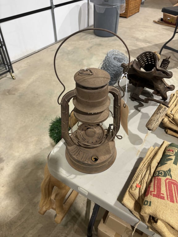 Vintage Dietz No. D-Lite Lantern  - Image 2