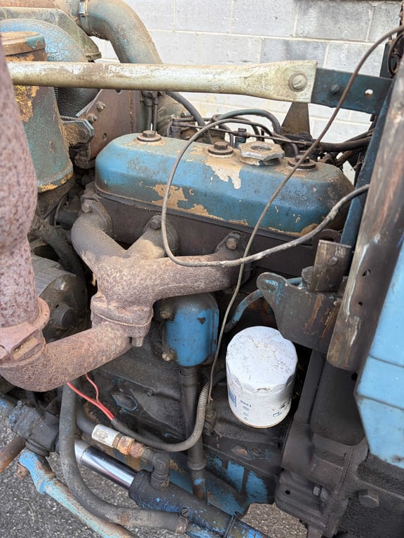 Long 460 Tractor - Image 8