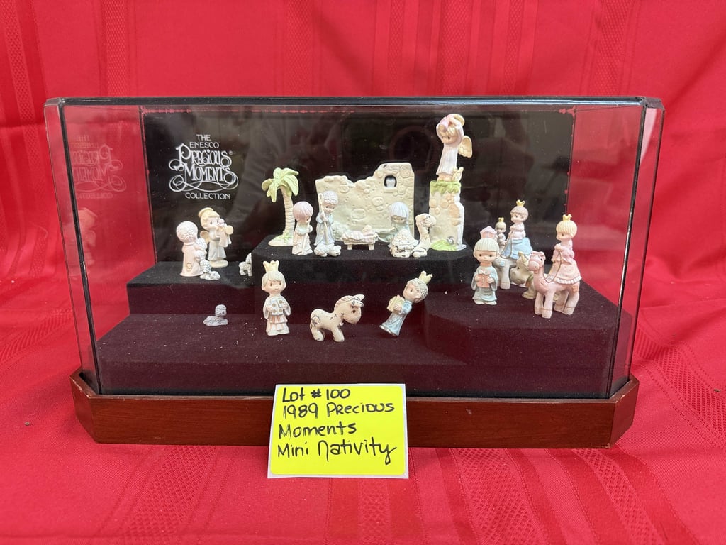 PRECIOUS MOMENTS 1989 MINI NATIVITY