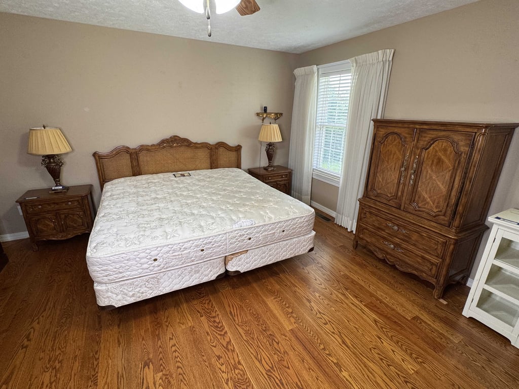 Image for Drexel 5 Piece King size bedroom set