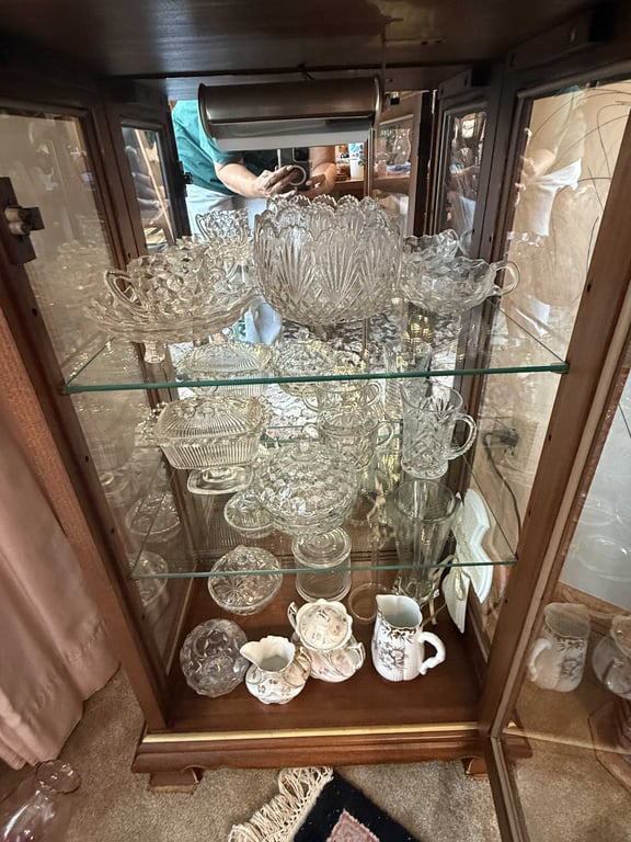 JASPER CABINET CURIO DISPLAY W/CONTENTS - Image 3