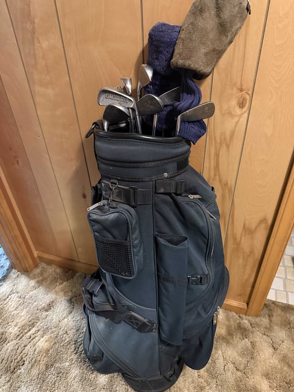 SET OF MISC GOLF CLUBS