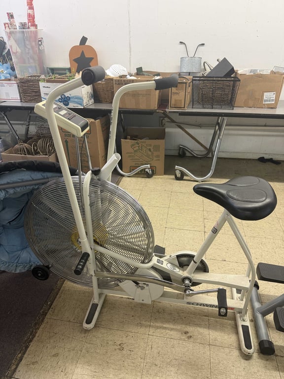 SCHWINN EXERCISE BIKE - Image 2