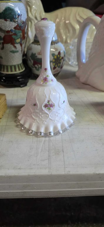 FENTON SILVER CREST SPANISH LACE BELL