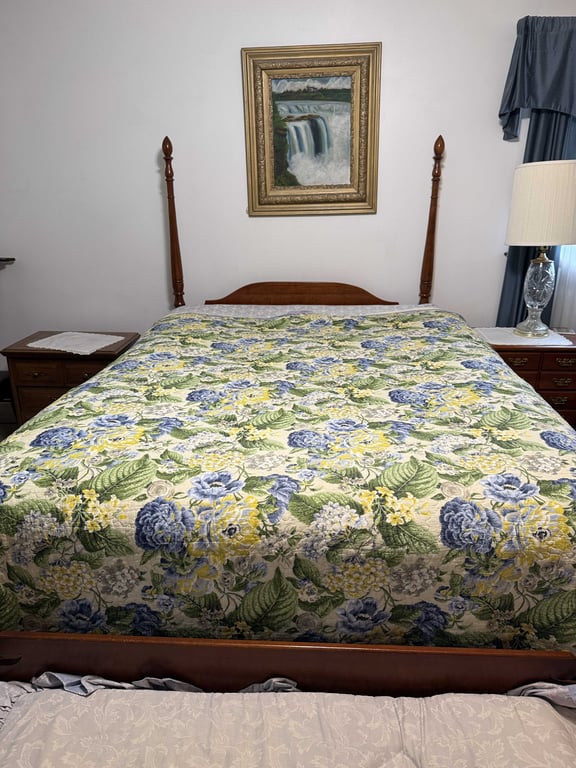 4 PC. QUEEN BEDROOM SUITE LINK TAYLOR CHERRY