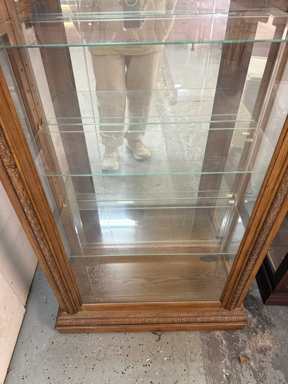 OAK CURIO CABINET - Image 3